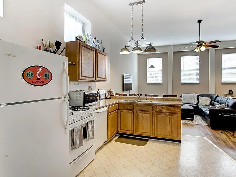 300 Warner St #1 — Photo 6