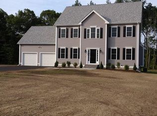 2 Saddlebrook Rd, Plainville, MA 02762
