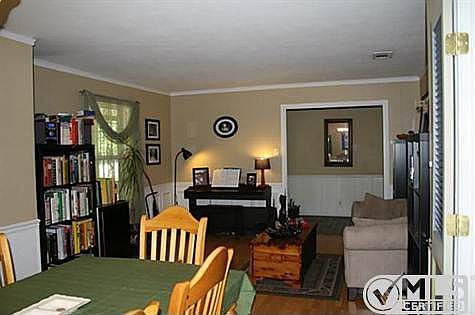 3rd image of 2834 Biscayne Dr