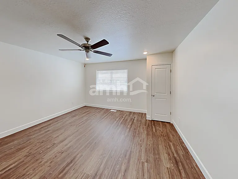 1419 E Perelle Ln — Photo 11
