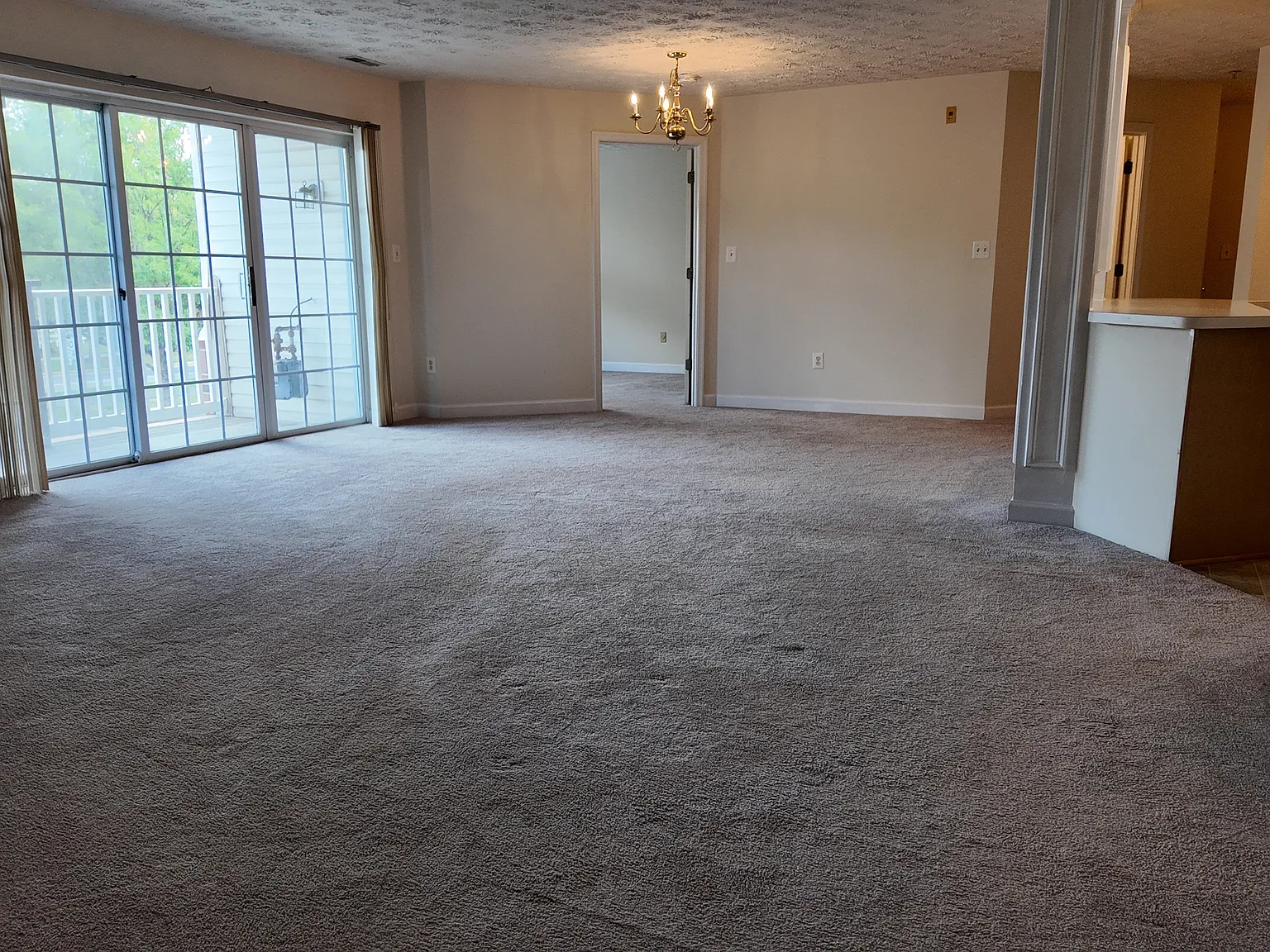 2 bed, 1189 sqft, $2,100 — Photo 4