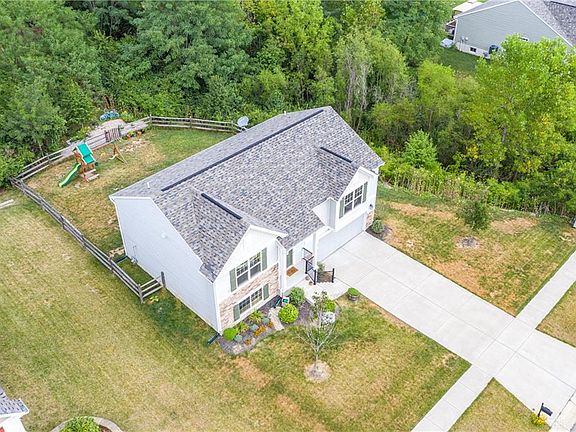 4th image of 1044 Golden Oak Dr