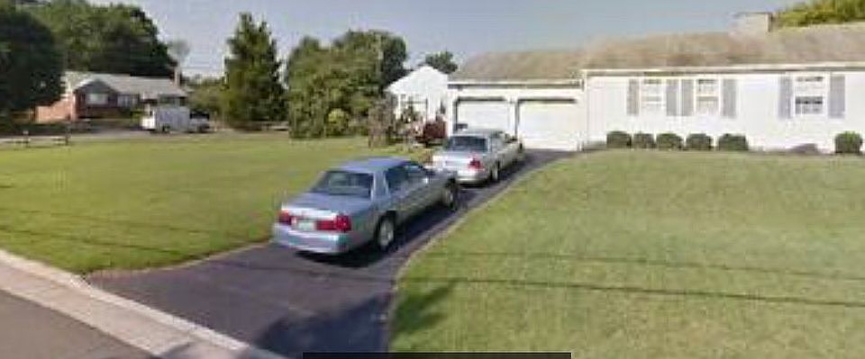 1st image of 2240 Beacon Ln