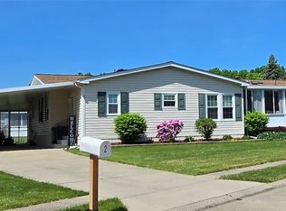 2 Tympani Trl, Olmsted Falls, OH 44138