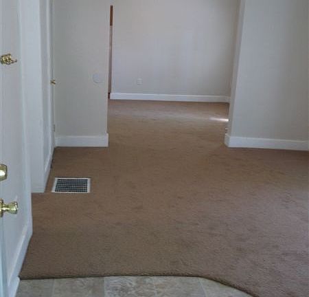 2nd image of 500 North Ave NE #1