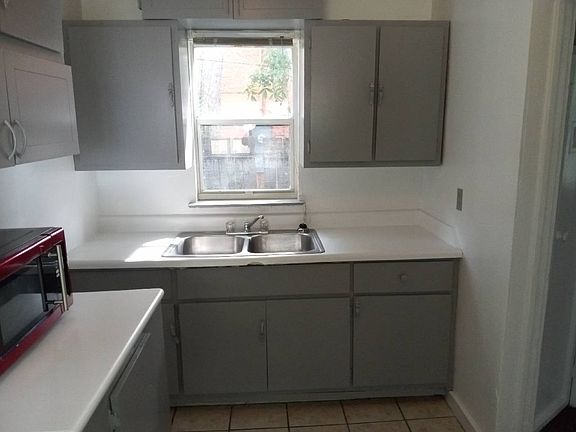 3rd image of 314 Cottrill St #1
