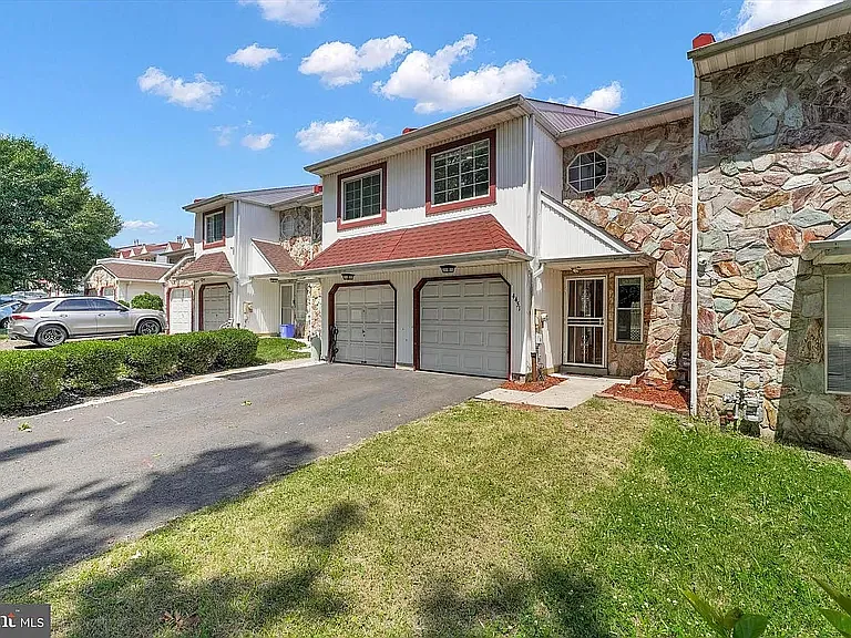 4451 Ernie Davis Cir
