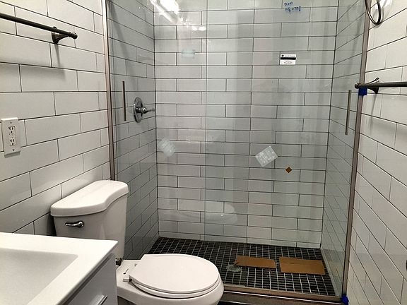 5th image of 318 W 121st St APT 1B