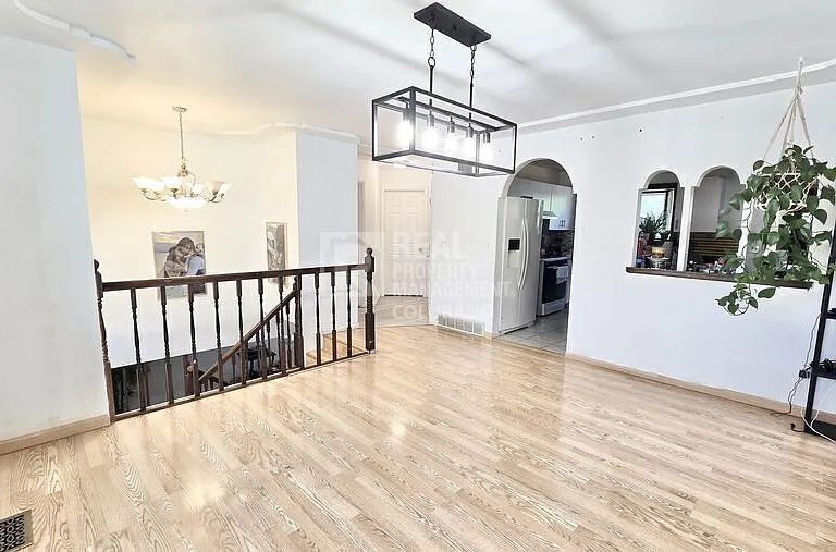 15502 E Bails Dr — Photo 2