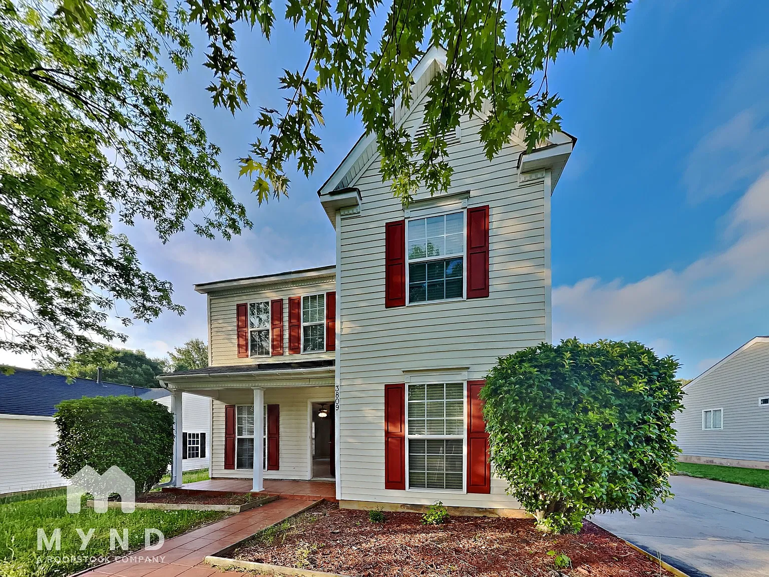 3 bed, 2.5 bath, 1487 sqft, $1,985 — Photo 1