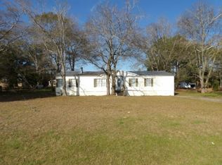 465 Bradford Dr, Headland, AL 36345