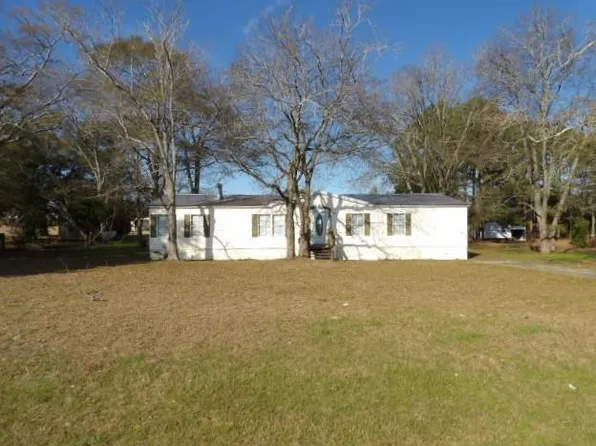 465 Bradford Dr, Headland, AL 36345