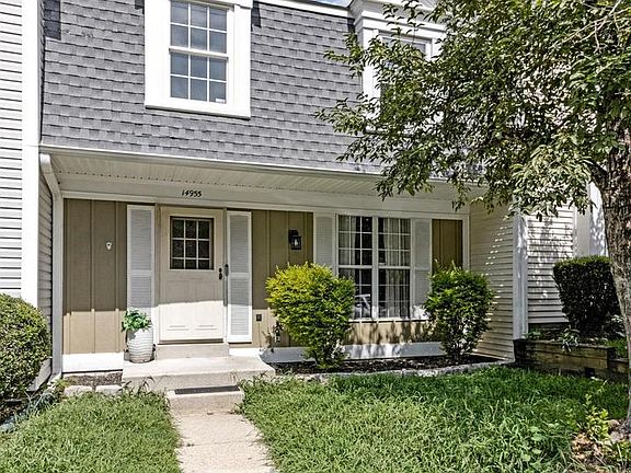 3rd image of 14955 Carriage Square Dr