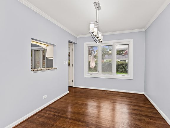 4th image of 1622 S Surrey Ridge Dr