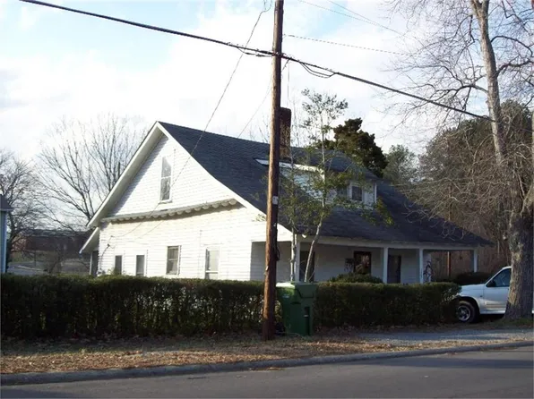 123 N 6th Ave, Chatsworth, GA 30705