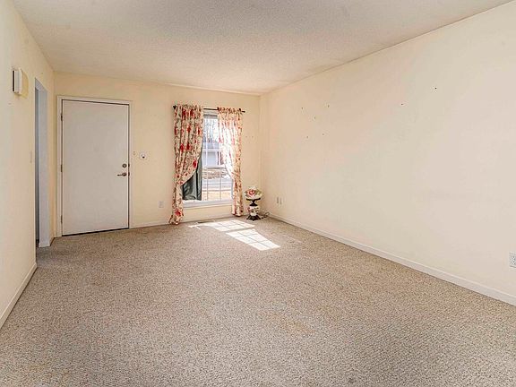 5th image of 1806 W Sunset Dr