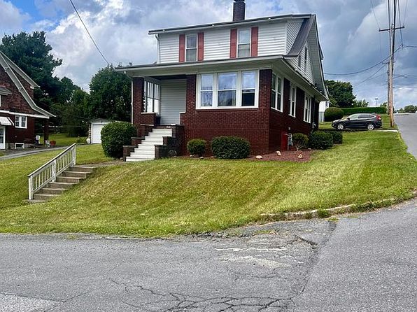 1521 Scott Ave