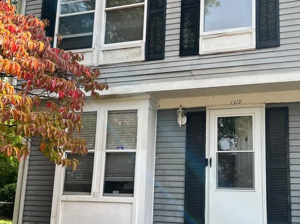1319 Patriot Ln, Bowie, MD 20716