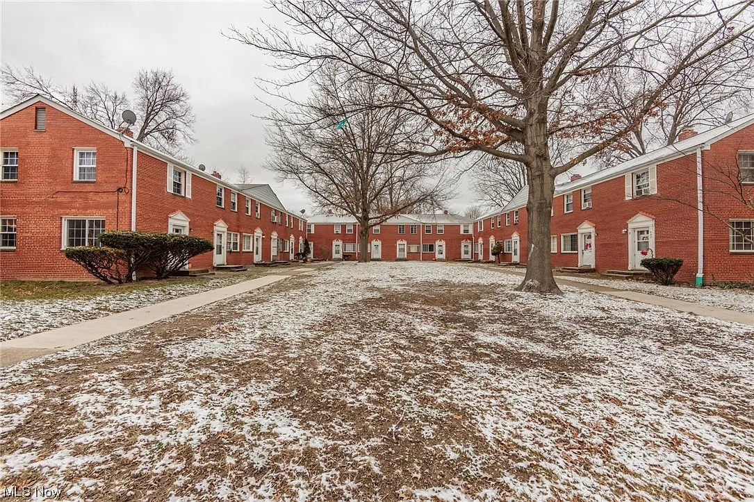 442 Clearview Dr APT I photo 1
