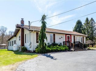 695 Maple Valley Rd, Coventry, RI 02816