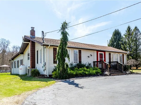 695 Maple Valley Rd, Coventry, RI 02816