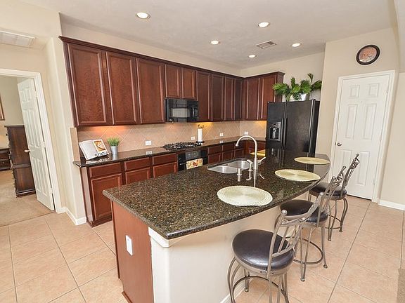 5th image of 6123 City Shores Ln