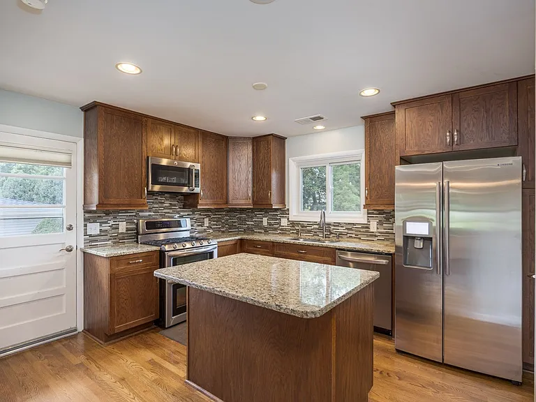 5235 Kincannon Dr — Photo 12