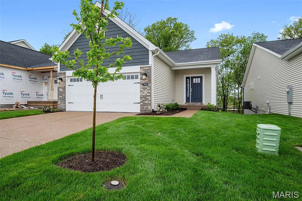 707 Barnwood Hill Dr photo 1