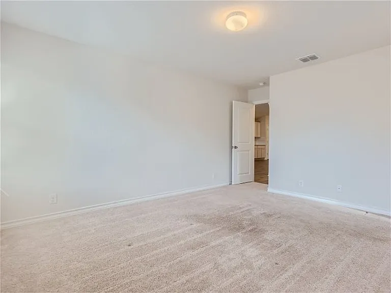 9811 Bratten Rise — Photo 14