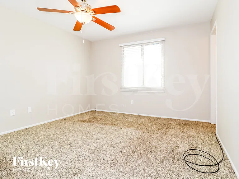 3733 E Eugie Ave — Photo 8