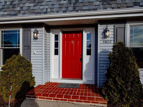 3rd image of 3807 Skyview Dr
