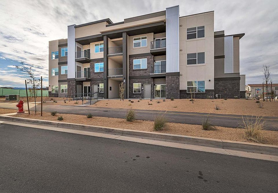 1st image of 5801 S Garnet Dr #4302
