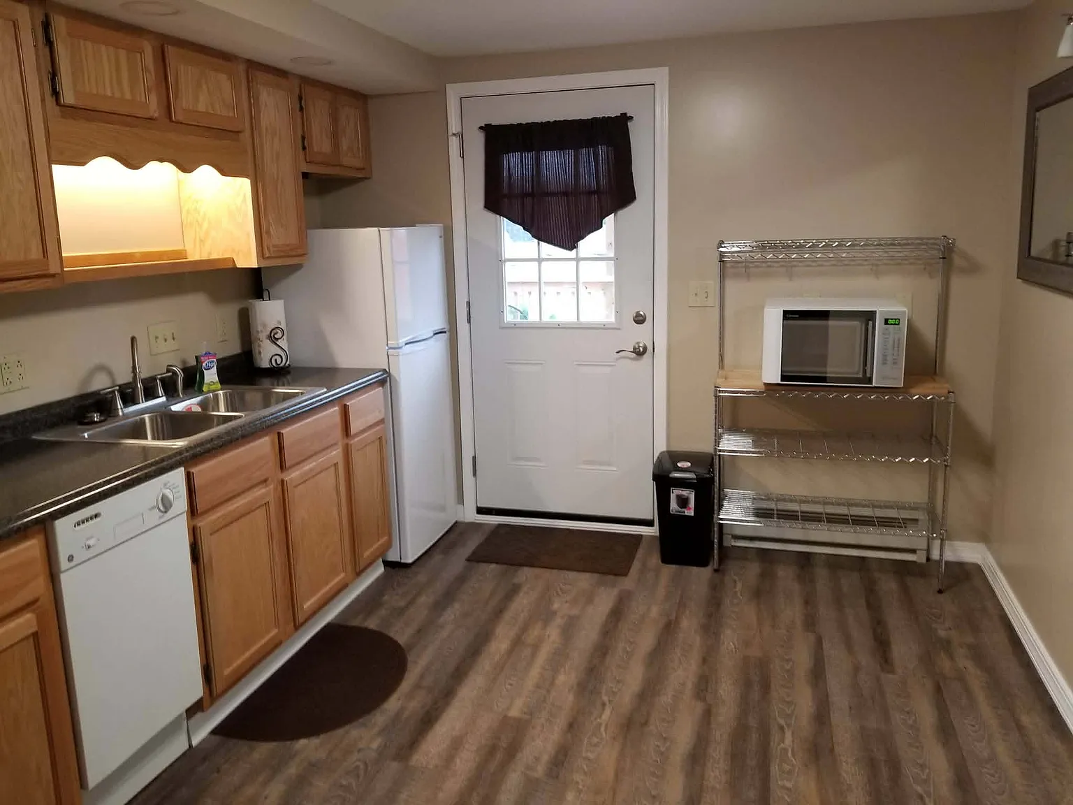 1 bed, $1,000 — Photo 3