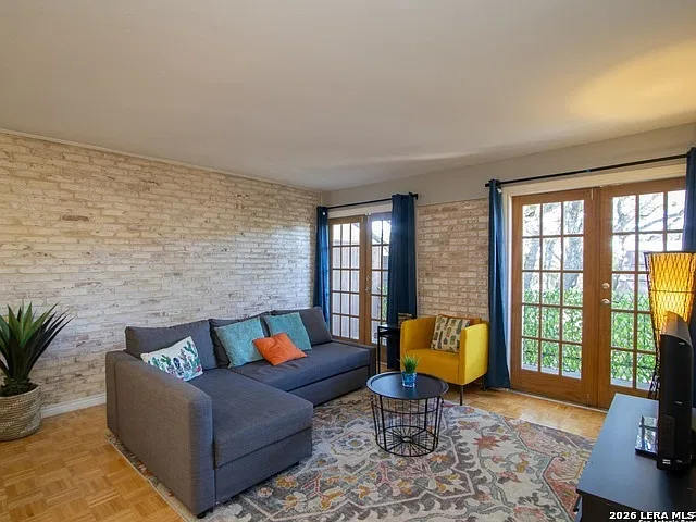 8030 Broadway #202C