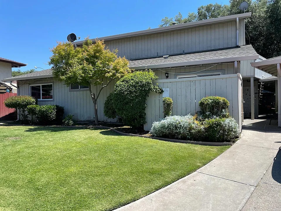 6366 Porterfield Ct