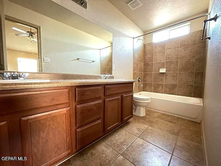 4001 Hueco Valley Dr — Photo 23