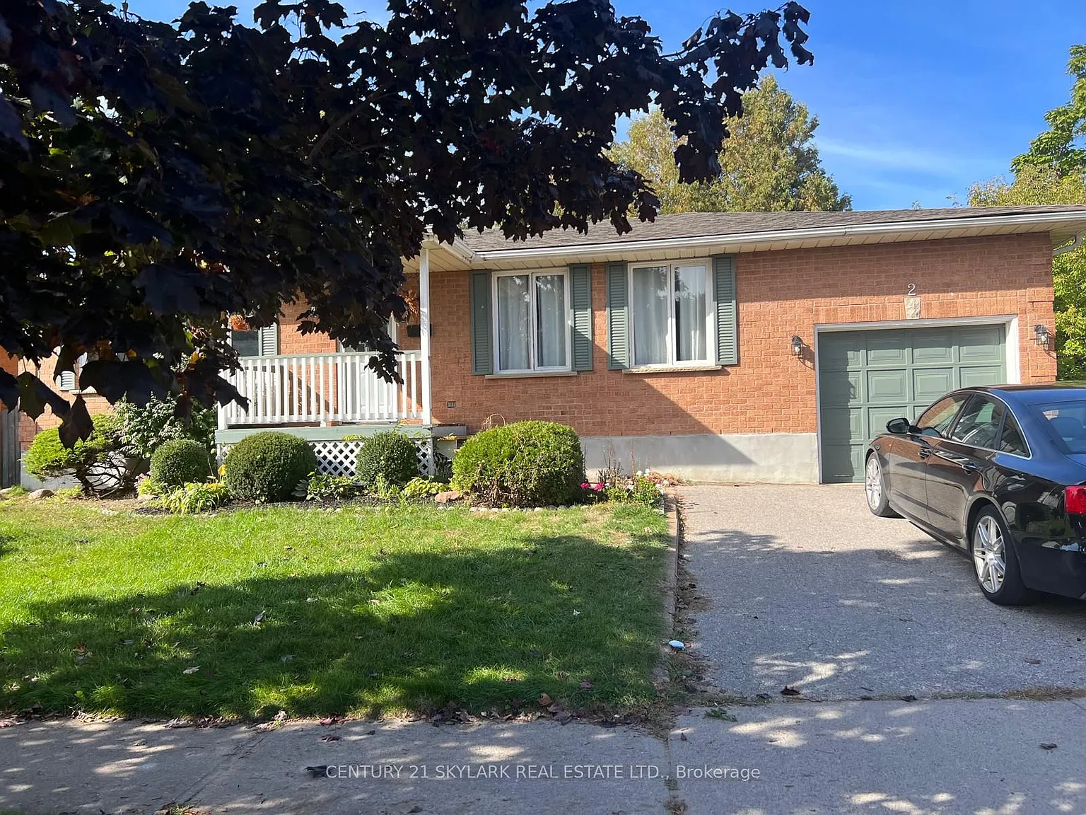 4 bed, $2,900 — Photo 1