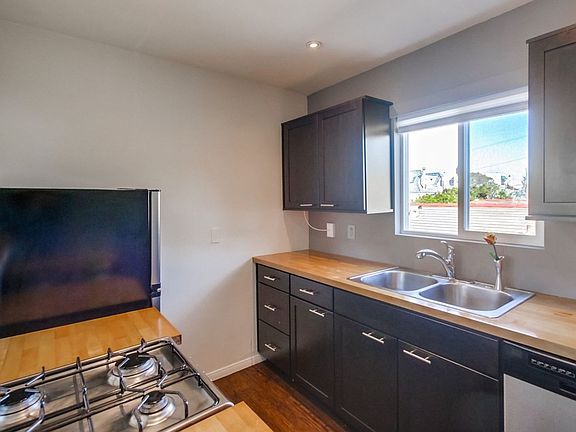 3rd image of 3599 Mission Blvd #2