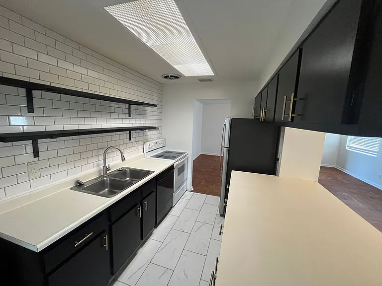 1116 Palisades Dr — Photo 8