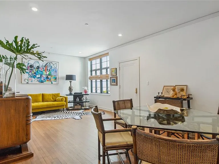 5355 Saint Charles Ave #103 — Photo 2