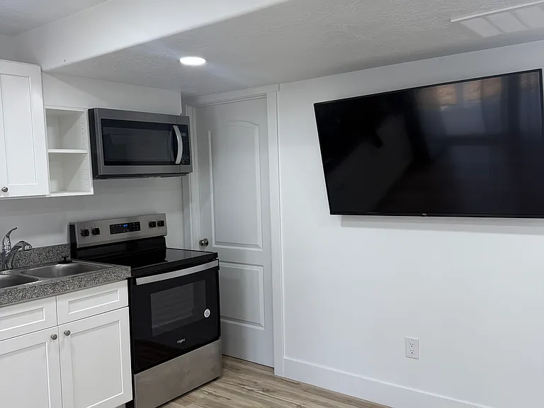 1313 W Caine Dr — Photo 16