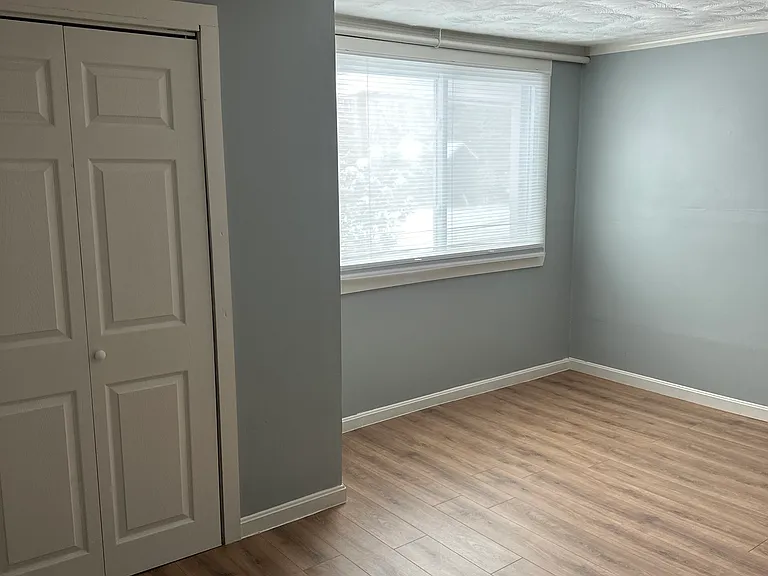 596 Beaver St — Photo 10