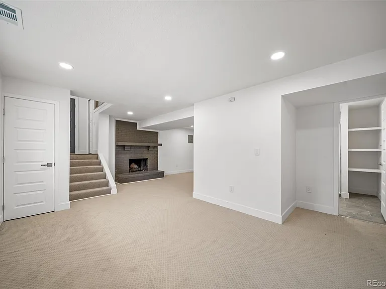 15989 E 18th Pl — Photo 25