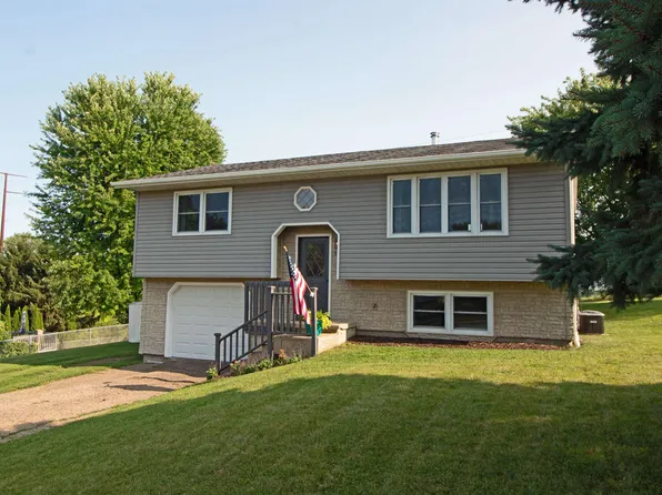 106 Ruste Rd, Barneveld, WI 53507