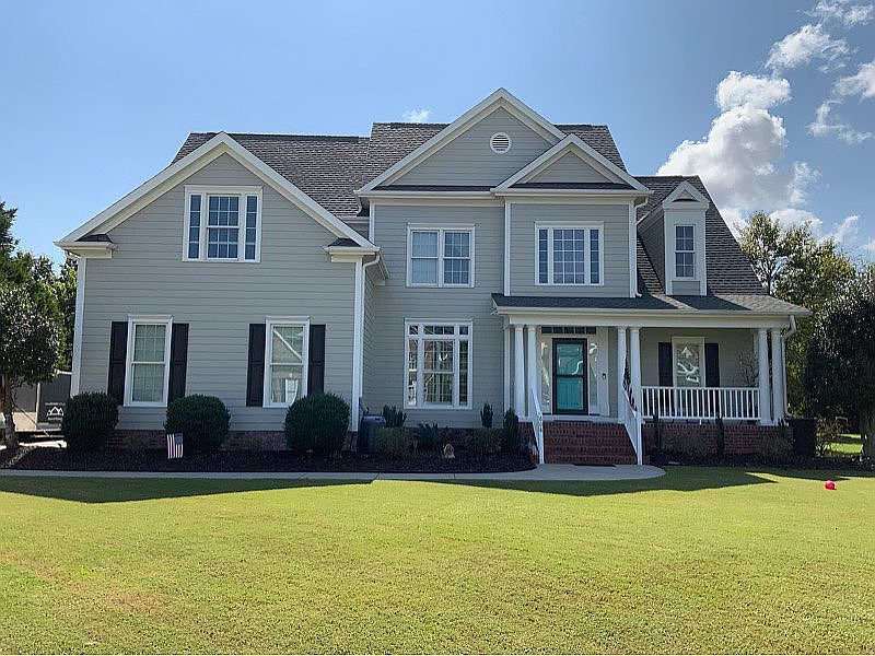 2nd image of 608 Chablis Way