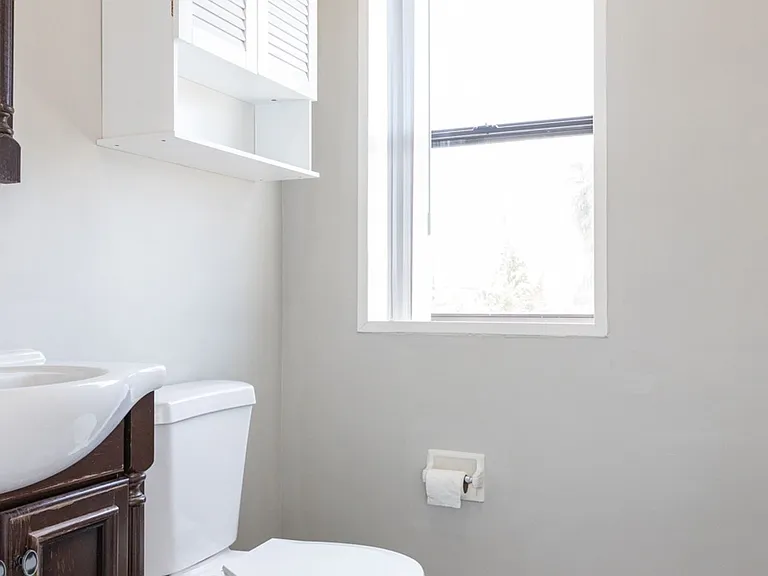 Townhome style apartments in up-and-coming Virgil Village with parking! — Photo 3