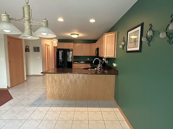 5th image of 9400 Caledonia Dr