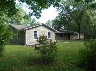 1215 Valley Forge Dr, Defiance, OH 43512