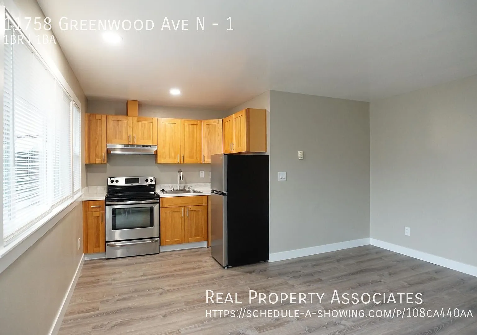 11758 Greenwood Ave N — Photo 3