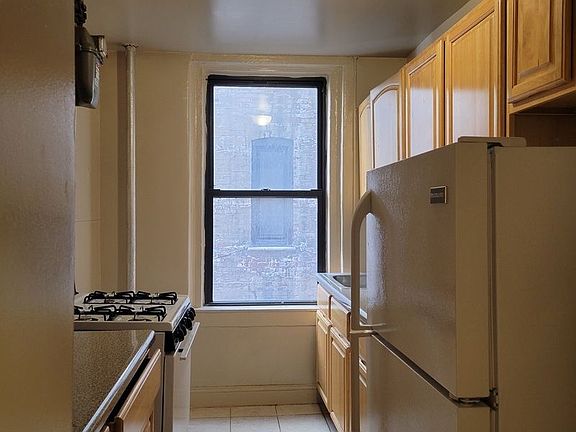 5th image of 435 Fort Washington Ave APT 2A